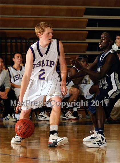 Thumbnail 3 in Wagner vs. Islip (2011 Holiday Tournament) photogallery.