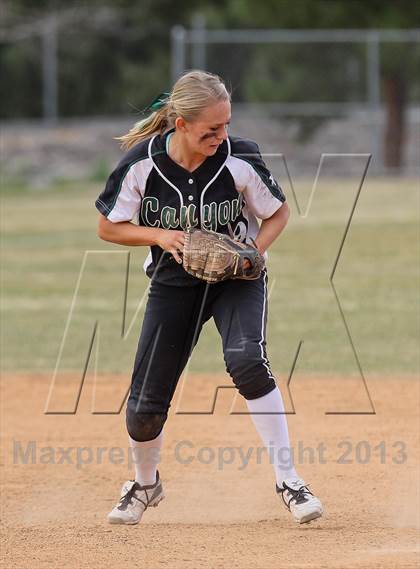 Thumbnail 3 in Canyon vs. Quartz Hill (Hart Tourney) photogallery.