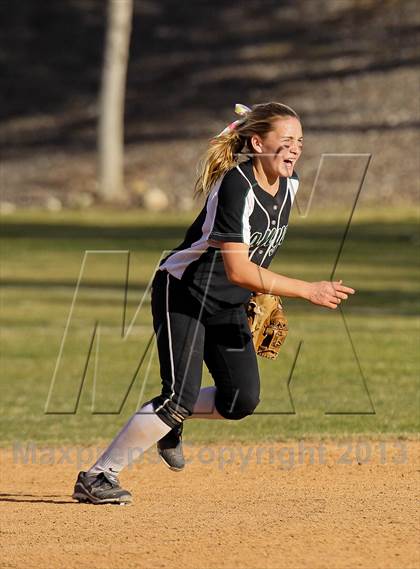 Thumbnail 1 in Canyon vs. Quartz Hill (Hart Tourney) photogallery.