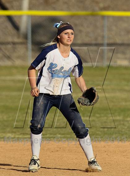 Thumbnail 3 in Canyon vs. Quartz Hill (Hart Tourney) photogallery.
