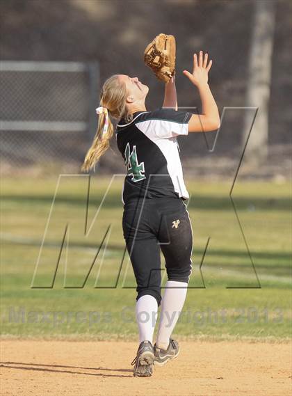 Thumbnail 2 in Canyon vs. Quartz Hill (Hart Tourney) photogallery.