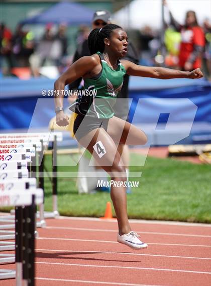 Thumbnail 2 in CHSAA State (Day 3) photogallery.