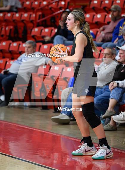 Thumbnail 1 in Buffalo Island Central vs Bergman (Cavenaugh Classic) photogallery.