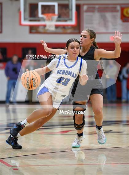 Thumbnail 2 in Buffalo Island Central vs Bergman (Cavenaugh Classic) photogallery.