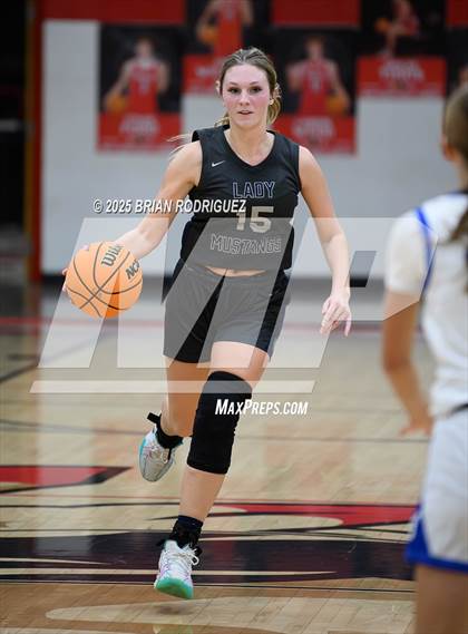 Thumbnail 1 in Buffalo Island Central vs Bergman (Cavenaugh Classic) photogallery.