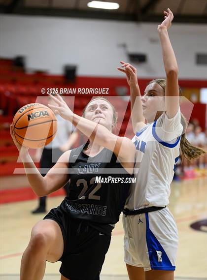 Thumbnail 3 in Buffalo Island Central vs Bergman (Cavenaugh Classic) photogallery.