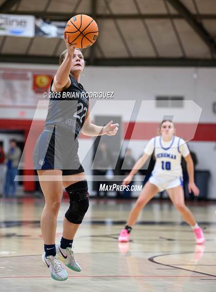 Thumbnail 3 in Buffalo Island Central vs Bergman (Cavenaugh Classic) photogallery.