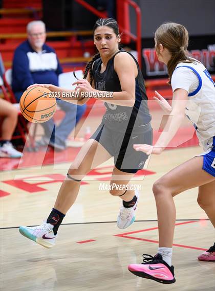 Thumbnail 1 in Buffalo Island Central vs Bergman (Cavenaugh Classic) photogallery.