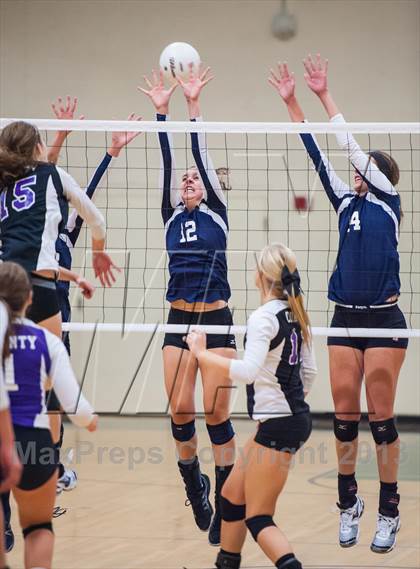 Thumbnail 3 in Douglas County @ Pine Creek (CHSAA 5A Regionals - Region 12) photogallery.