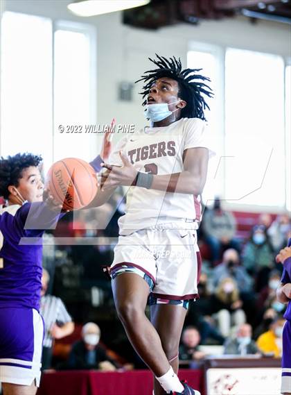 Thumbnail 1 in Warwick @ Kingston (Section 9 Class AA Quarterfinal) photogallery.