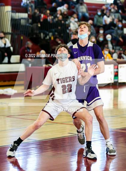 Thumbnail 3 in Warwick @ Kingston (Section 9 Class AA Quarterfinal) photogallery.