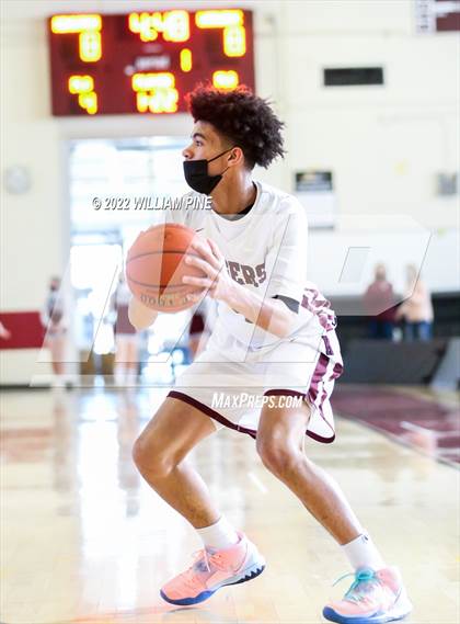 Thumbnail 2 in Warwick @ Kingston (Section 9 Class AA Quarterfinal) photogallery.