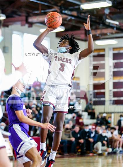 Thumbnail 2 in Warwick @ Kingston (Section 9 Class AA Quarterfinal) photogallery.