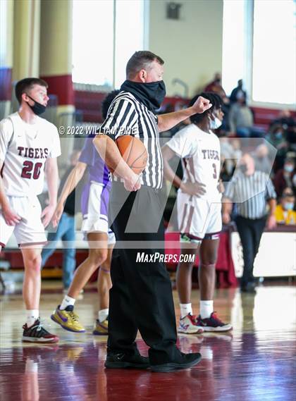 Thumbnail 1 in Warwick @ Kingston (Section 9 Class AA Quarterfinal) photogallery.