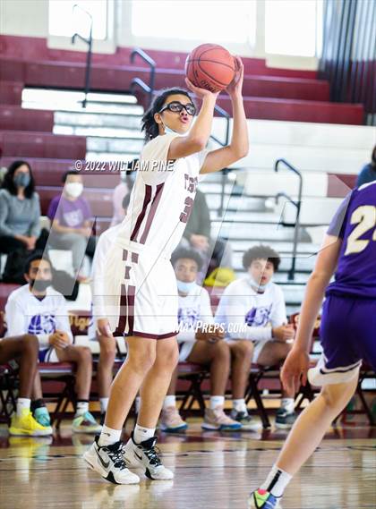 Thumbnail 2 in Warwick @ Kingston (Section 9 Class AA Quarterfinal) photogallery.