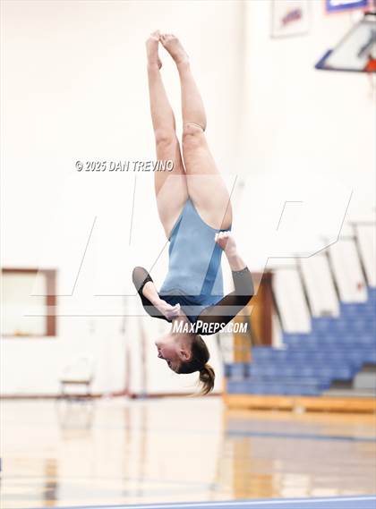 Thumbnail 2 in Southeastern District Meet #2: Hickory photogallery.