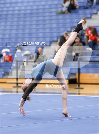 Thumbnail 3 in Southeastern District Meet #2: Hickory photogallery.