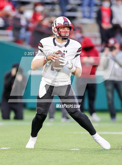 Thumbnail 3 in Rockwall-Heath vs. Cedar Hill (Class 6A D2 Quarterfinals) photogallery.