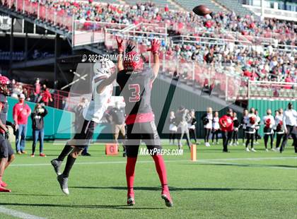 Thumbnail 1 in Rockwall-Heath vs. Cedar Hill (Class 6A D2 Quarterfinals) photogallery.