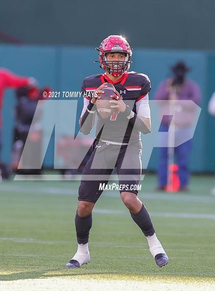 Thumbnail 2 in Rockwall-Heath vs. Cedar Hill (Class 6A D2 Quarterfinals) photogallery.