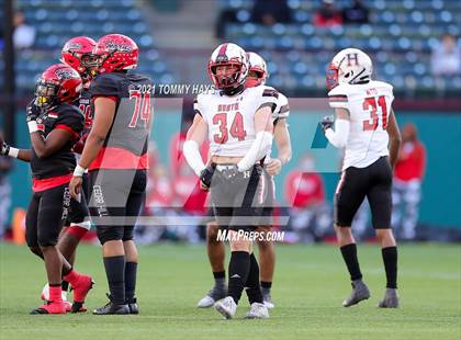 Thumbnail 3 in Rockwall-Heath vs. Cedar Hill (Class 6A D2 Quarterfinals) photogallery.
