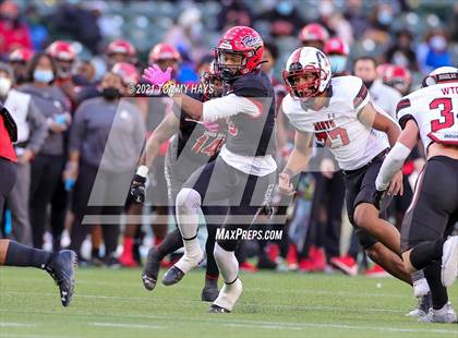 Thumbnail 3 in Rockwall-Heath vs. Cedar Hill (Class 6A D2 Quarterfinals) photogallery.