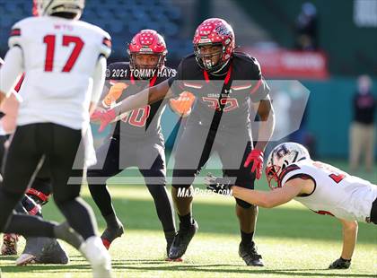 Thumbnail 2 in Rockwall-Heath vs. Cedar Hill (Class 6A D2 Quarterfinals) photogallery.