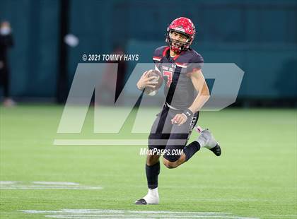 Thumbnail 3 in Rockwall-Heath vs. Cedar Hill (Class 6A D2 Quarterfinals) photogallery.