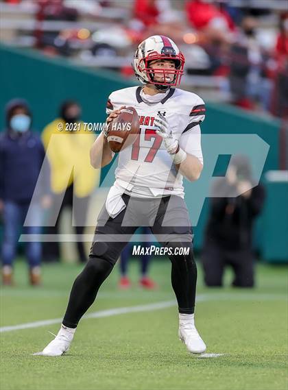 Thumbnail 2 in Rockwall-Heath vs. Cedar Hill (Class 6A D2 Quarterfinals) photogallery.