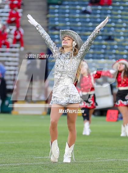 Thumbnail 2 in Rockwall-Heath vs. Cedar Hill (Class 6A D2 Quarterfinals) photogallery.