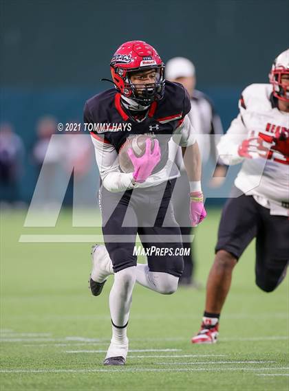 Thumbnail 1 in Rockwall-Heath vs. Cedar Hill (Class 6A D2 Quarterfinals) photogallery.