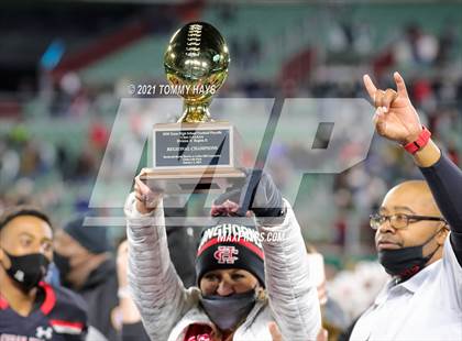 Thumbnail 3 in Rockwall-Heath vs. Cedar Hill (Class 6A D2 Quarterfinals) photogallery.