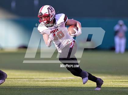 Thumbnail 1 in Rockwall-Heath vs. Cedar Hill (Class 6A D2 Quarterfinals) photogallery.