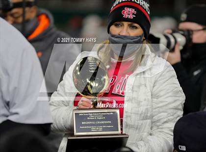 Thumbnail 2 in Rockwall-Heath vs. Cedar Hill (Class 6A D2 Quarterfinals) photogallery.