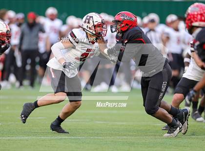 Thumbnail 3 in Rockwall-Heath vs. Cedar Hill (Class 6A D2 Quarterfinals) photogallery.