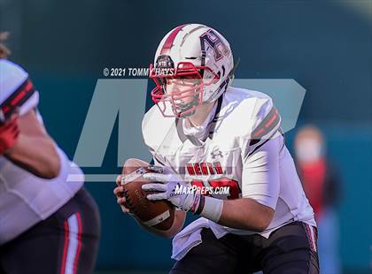 Thumbnail 1 in Rockwall-Heath vs. Cedar Hill (Class 6A D2 Quarterfinals) photogallery.