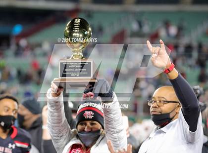 Thumbnail 2 in Rockwall-Heath vs. Cedar Hill (Class 6A D2 Quarterfinals) photogallery.