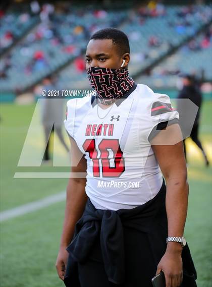 Thumbnail 2 in Rockwall-Heath vs. Cedar Hill (Class 6A D2 Quarterfinals) photogallery.