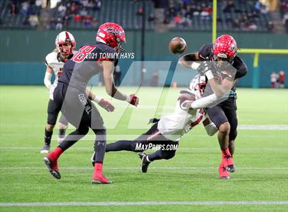 Thumbnail 3 in Rockwall-Heath vs. Cedar Hill (Class 6A D2 Quarterfinals) photogallery.