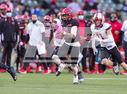 Thumbnail 3 in Rockwall-Heath vs. Cedar Hill (Class 6A D2 Quarterfinals) photogallery.
