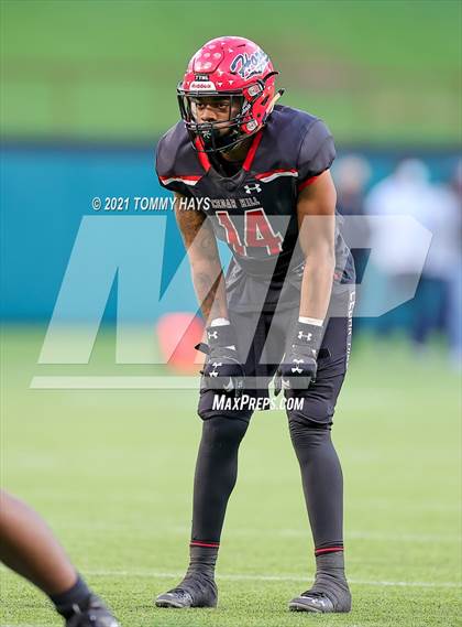 Thumbnail 1 in Rockwall-Heath vs. Cedar Hill (Class 6A D2 Quarterfinals) photogallery.