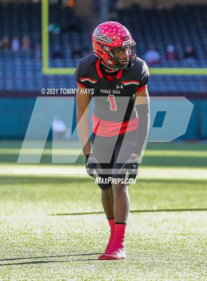 Thumbnail 2 in Rockwall-Heath vs. Cedar Hill (Class 6A D2 Quarterfinals) photogallery.