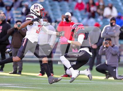 Thumbnail 3 in Rockwall-Heath vs. Cedar Hill (Class 6A D2 Quarterfinals) photogallery.