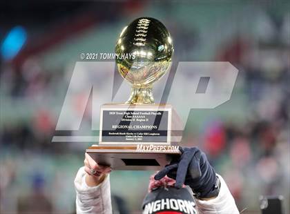 Thumbnail 1 in Rockwall-Heath vs. Cedar Hill (Class 6A D2 Quarterfinals) photogallery.