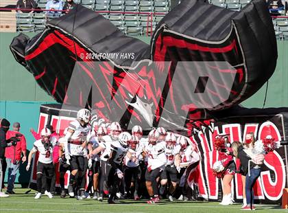 Thumbnail 2 in Rockwall-Heath vs. Cedar Hill (Class 6A D2 Quarterfinals) photogallery.