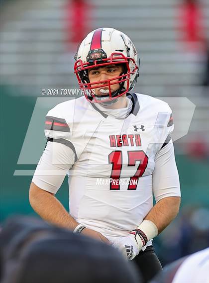 Thumbnail 3 in Rockwall-Heath vs. Cedar Hill (Class 6A D2 Quarterfinals) photogallery.