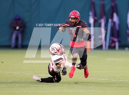 Thumbnail 3 in Rockwall-Heath vs. Cedar Hill (Class 6A D2 Quarterfinals) photogallery.