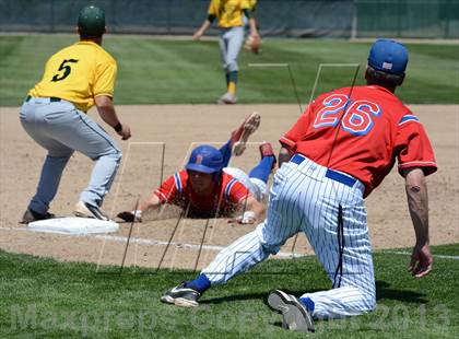 Thumbnail 2 in Bishop Manogue vs Reno (NIAA D1 Northern Region Final) photogallery.