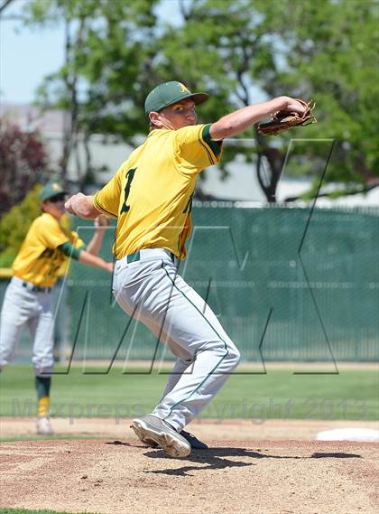 Thumbnail 2 in Bishop Manogue vs Reno (NIAA D1 Northern Region Final) photogallery.