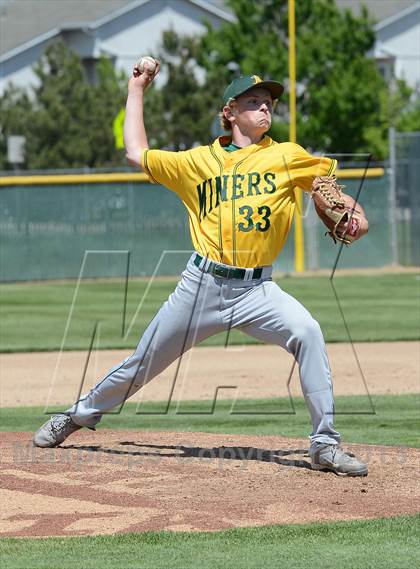 Thumbnail 2 in Bishop Manogue vs Reno (NIAA D1 Northern Region Final) photogallery.